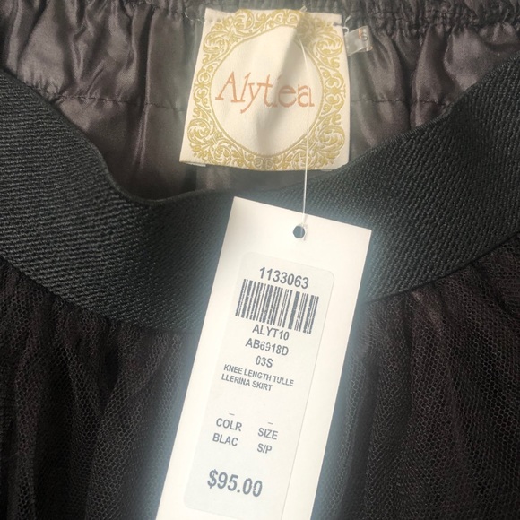 Black Tool Skirt - Picture 2 of 2